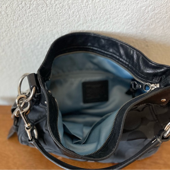 Coach - Picture 2 of 4